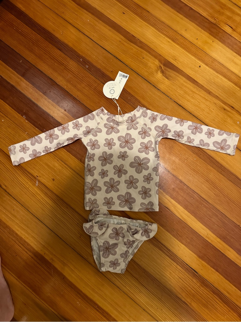 Rylee + Cru Long Sleeve Rash Guard Two-Piece Set - Picture 2 of 4